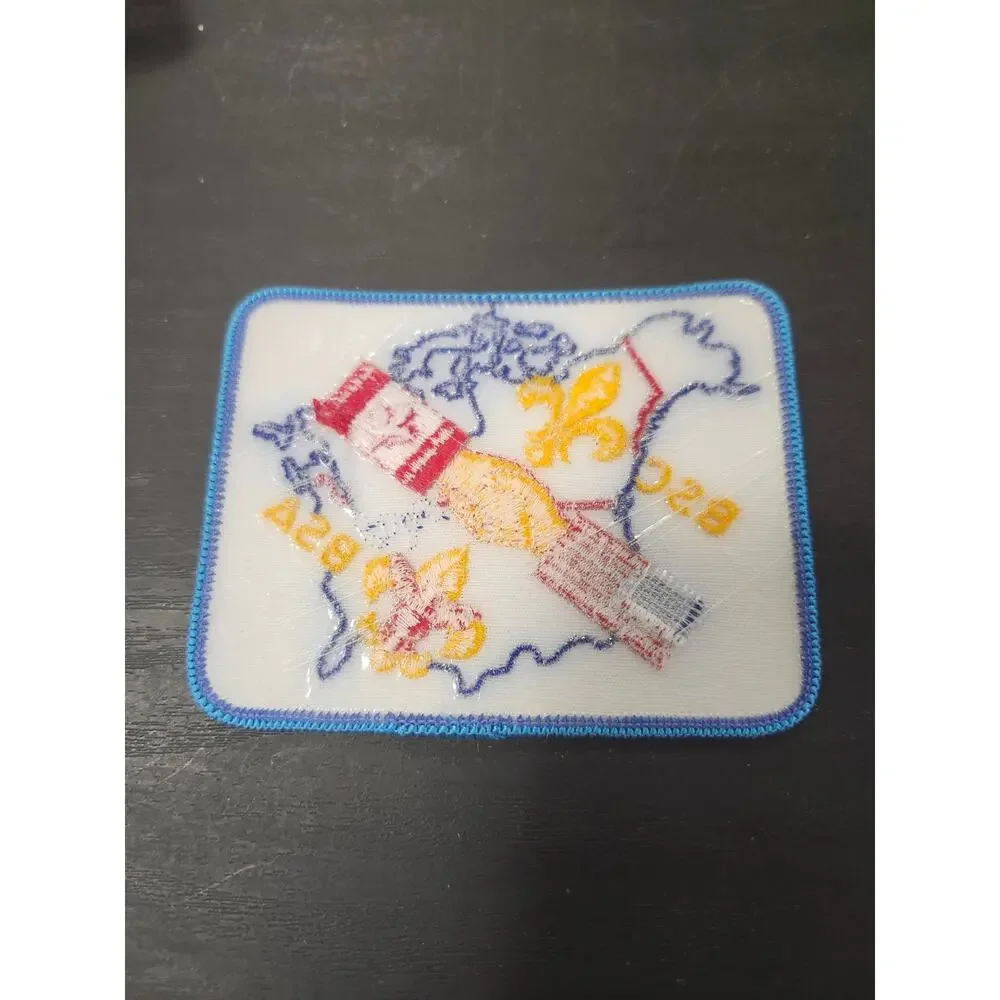 Vtg BSA BSC USA Canada Friendship Patch Scout Emblem Handshake Fleur-de-lis Map